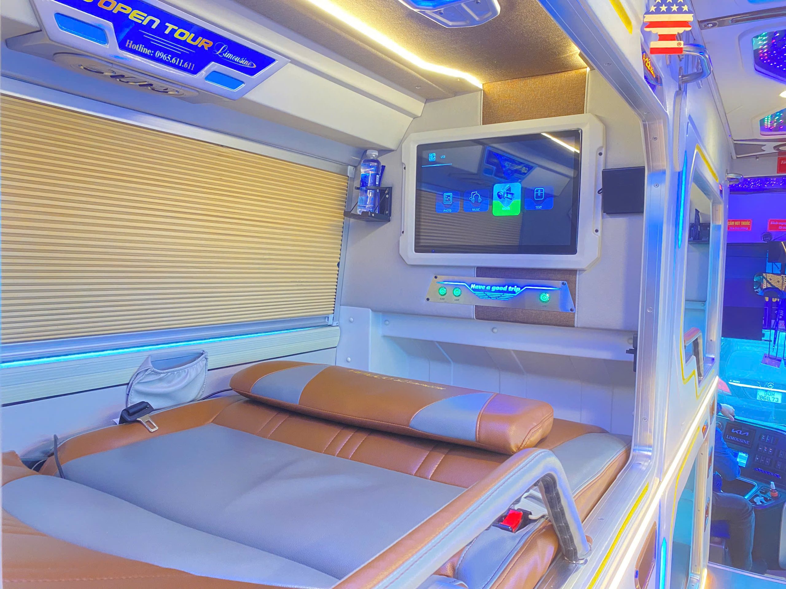 Khoang cabin VIP G8 Open Tour